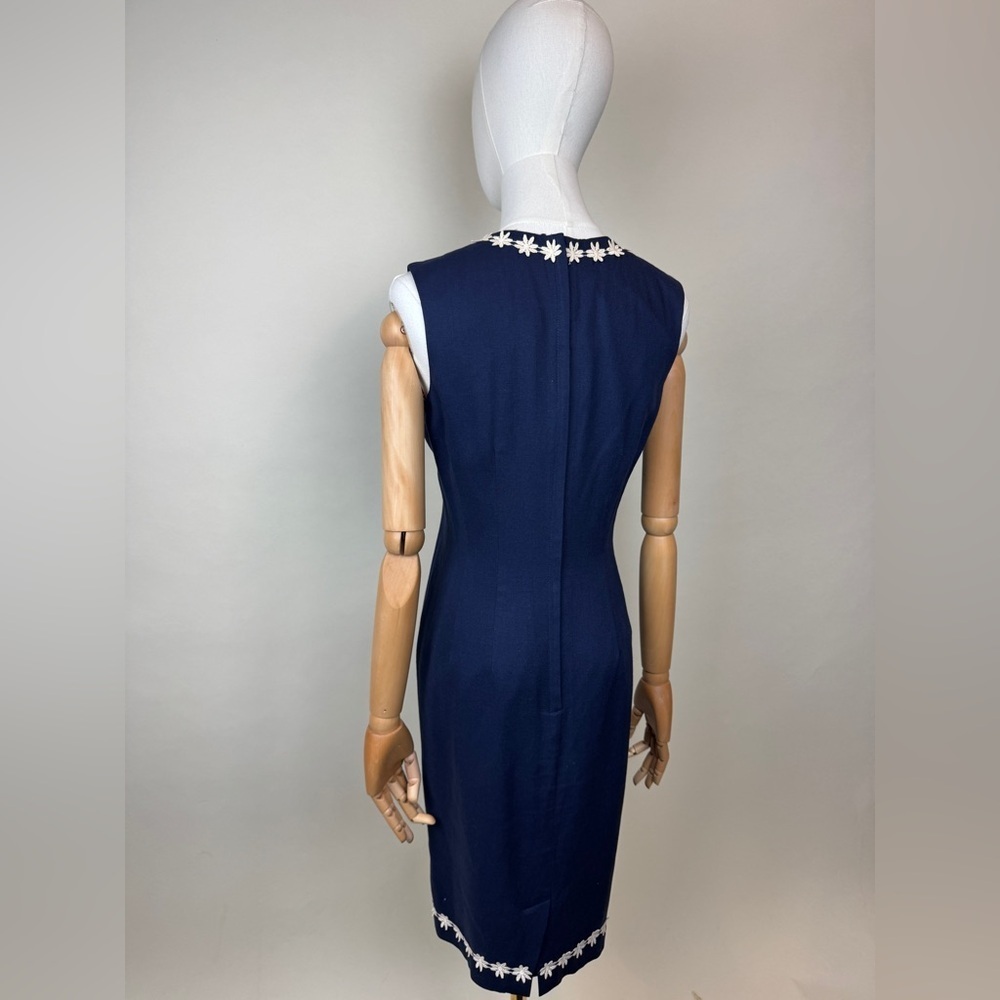 Vintage Navy Blue Linen Shift Dress With Floral Trim - Picture 7 of 10